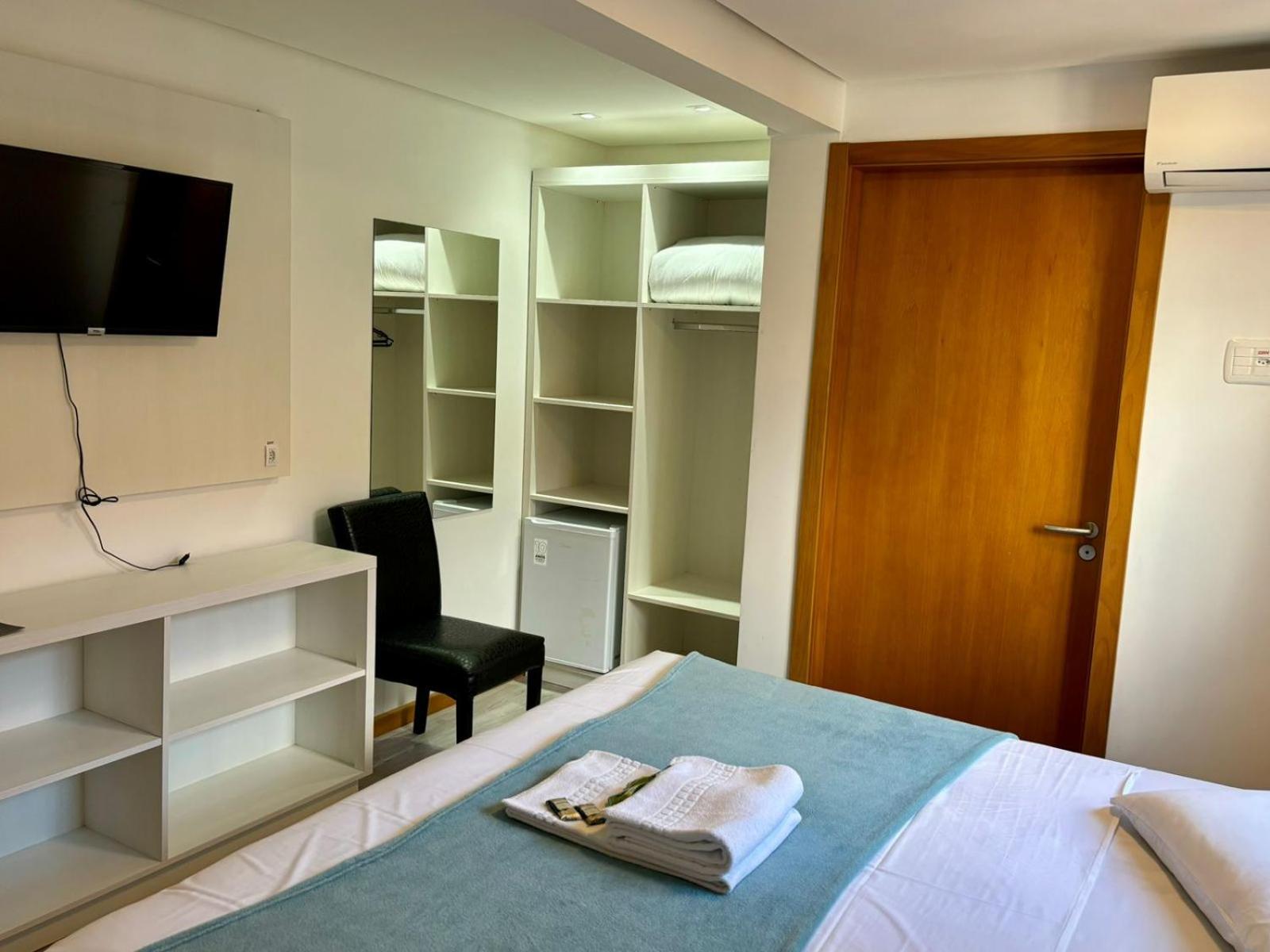 Hotel Golden Hills 卡内拉 外观 照片