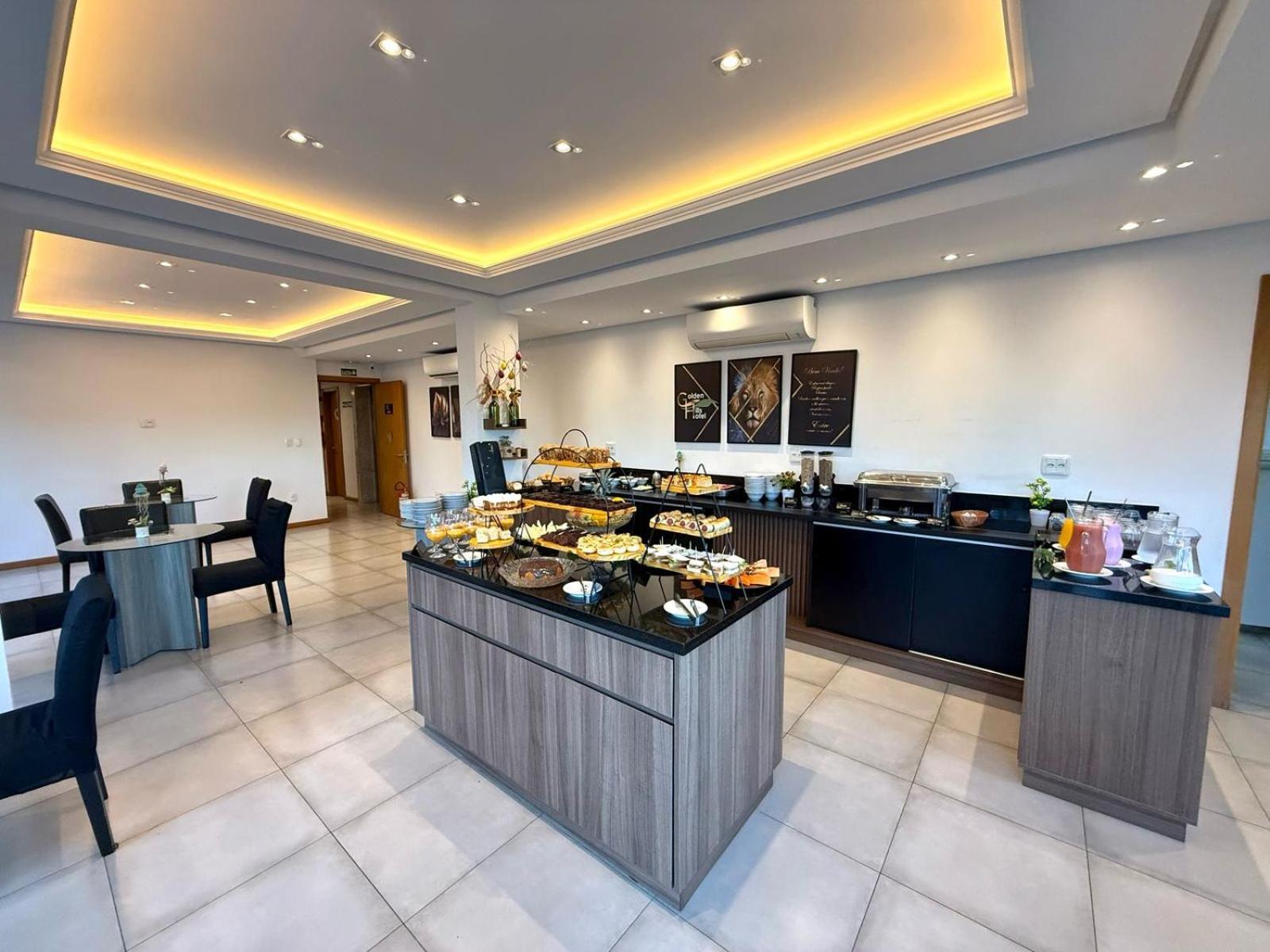 Hotel Golden Hills 卡内拉 外观 照片